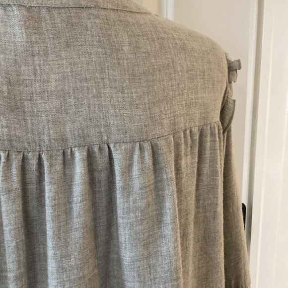 Philosophy small top long bell sleeves gray smocked v-neck boho - Picture 10 of 14